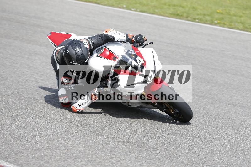 /Archiv-2024/29 12.06.2024 MOTO.CH Track Day ADR/Gruppe rot/114